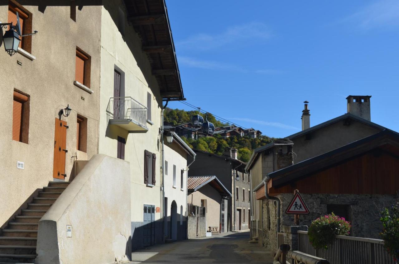 Appartements 3 Vallees, Piscine Et Sauna Orelle Luaran gambar