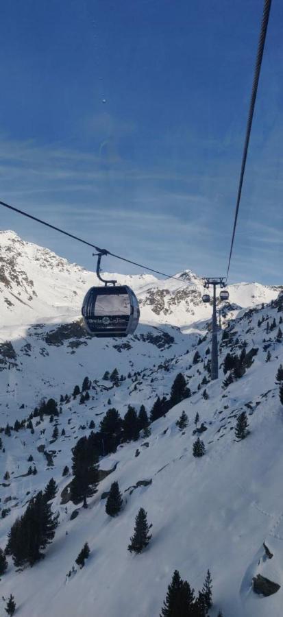 Appartements 3 Vallees, Piscine Et Sauna Orelle Luaran gambar