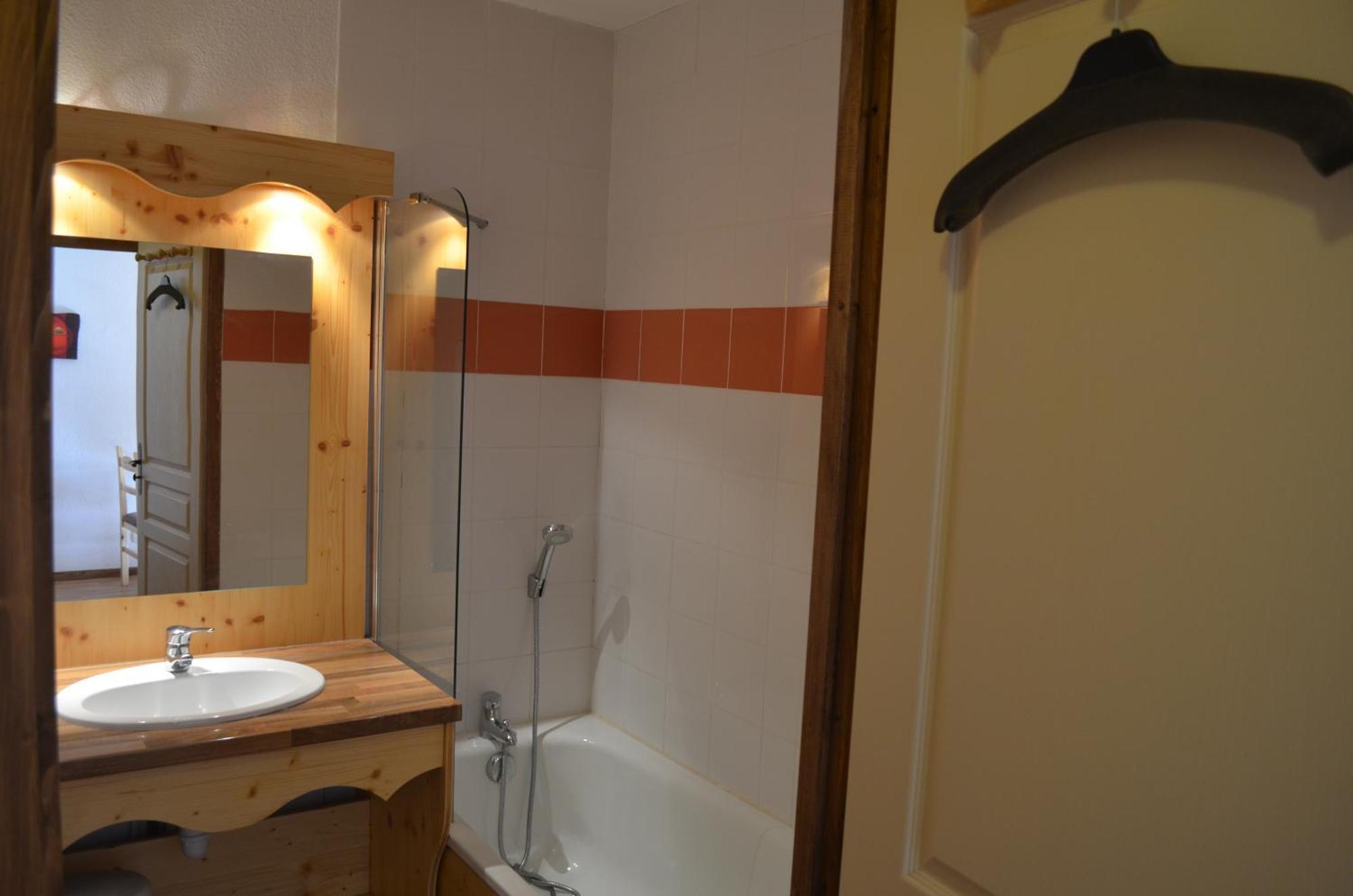 Appartements 3 Vallees, Piscine Et Sauna Orelle Luaran gambar