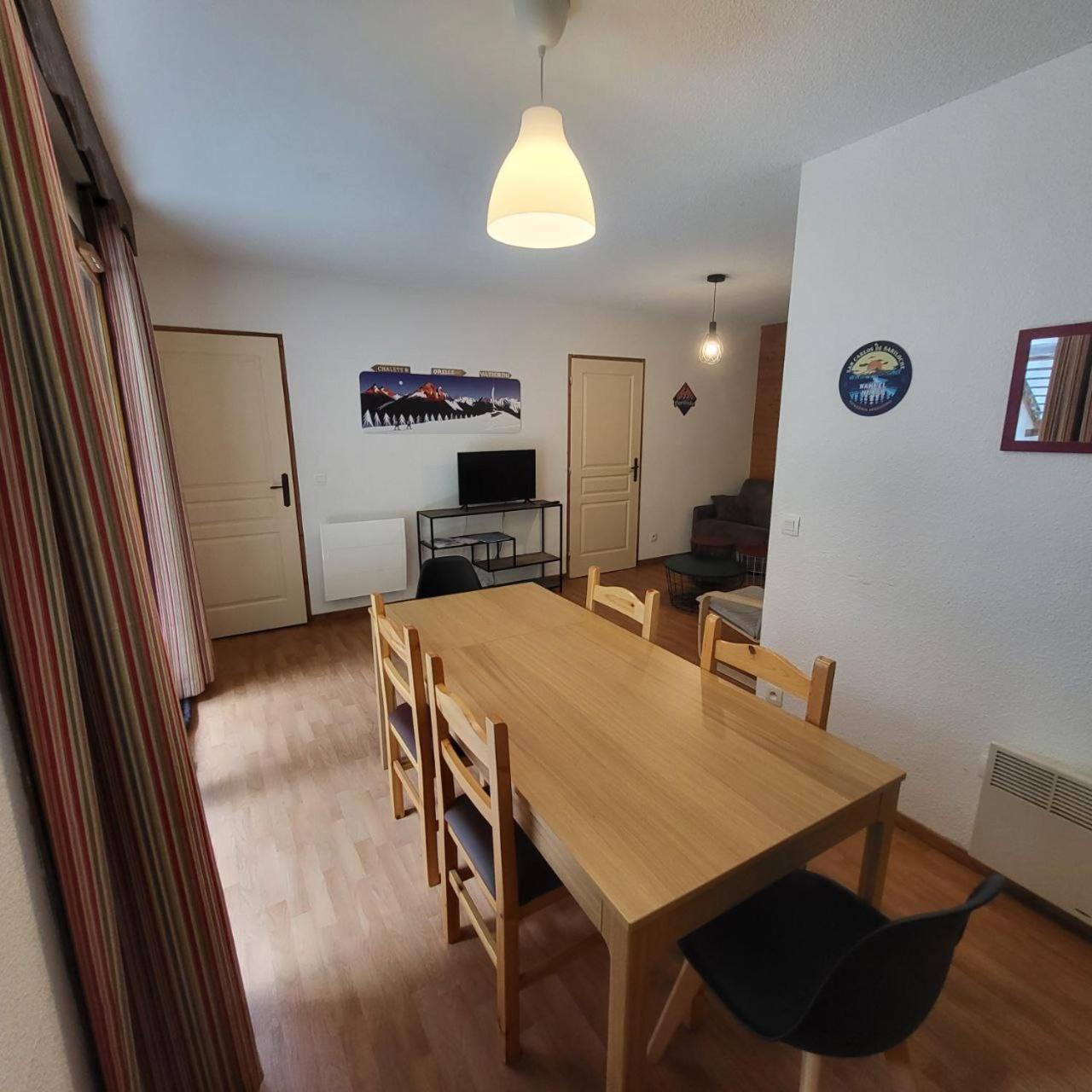 Appartements 3 Vallees, Piscine Et Sauna Orelle Luaran gambar
